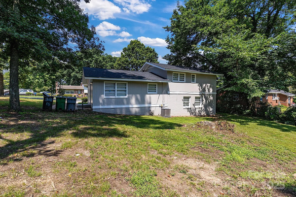 Coliving in Eastway - East Charlotte, Charlotte