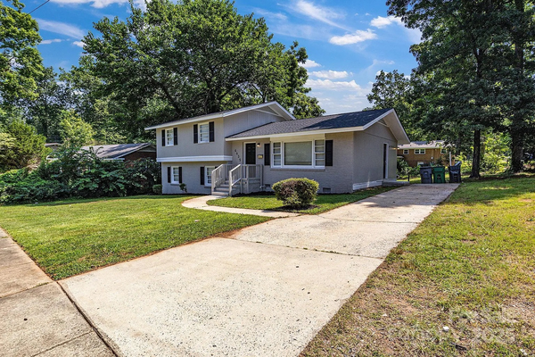 Coliving in Eastway - East Charlotte, Charlotte