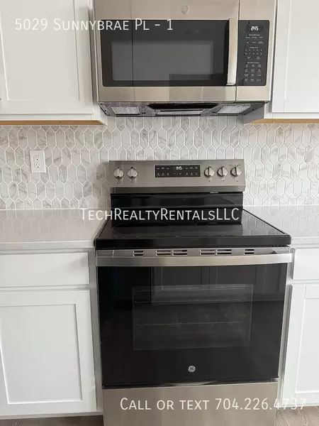 4 bedrooms apartment for rent in Mallard Creek - Withrow Downs - North Charlotte, Charlotte