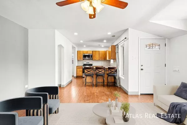 4 bedrooms apartment for rent in East Colfax - East Denver, Denver