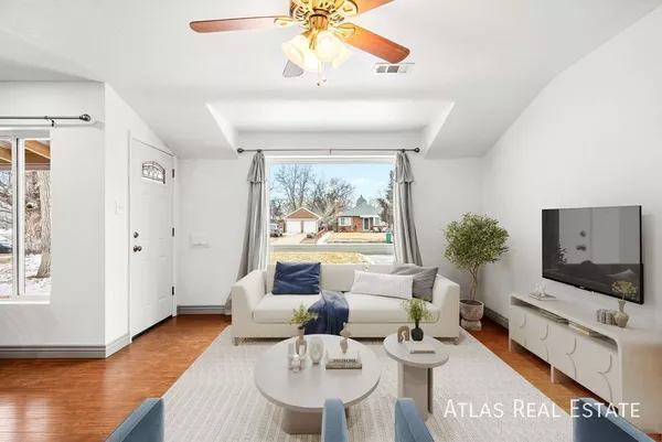 4 bedrooms apartment for rent in East Colfax - East Denver, Denver