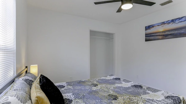 Coliving in Live Oaks Square - East Tampa, Tampa
