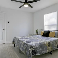Coliving in Live Oaks Square - East Tampa, Tampa
