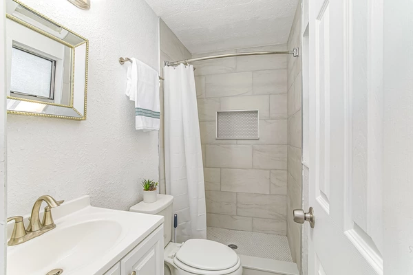 Coliving in Cedar Hills - Westside, Jacksonville