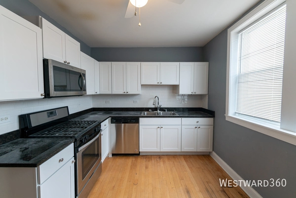 3 bedrooms apartment for rent in North Center - North Side, Chicago