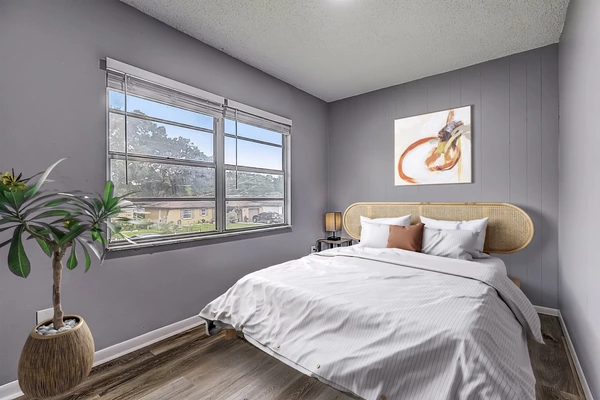 Coliving in Live Oaks Square - East Tampa, Tampa