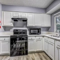 Coliving in Live Oaks Square - East Tampa, Tampa