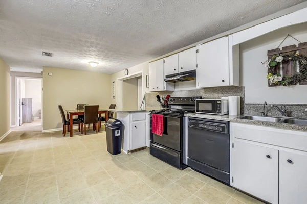 Coliving in Highlands - Northside, Jacksonville