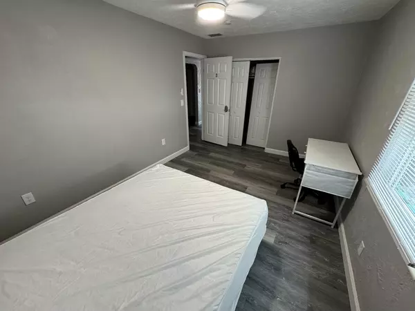 Coliving in Lealman - Clearwater-St. Petersburg, Tampa