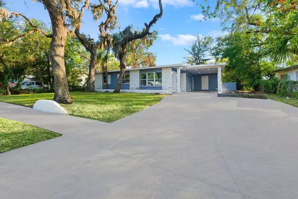 Coliving in Live Oaks Square - East Tampa, Tampa