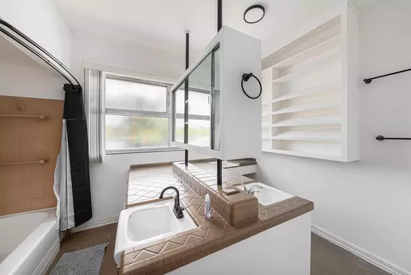 Coliving in Ybor City - Central Tampa, Tampa