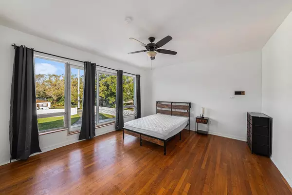 Coliving in Ybor City - Central Tampa, Tampa