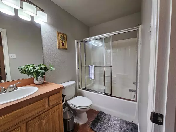 Coliving in Central Arlington - Arlington, Dallas