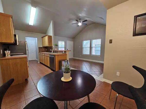 Coliving in Central Arlington - Arlington, Dallas
