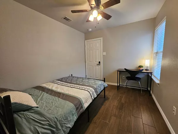 Coliving in Central Arlington - Arlington, Dallas