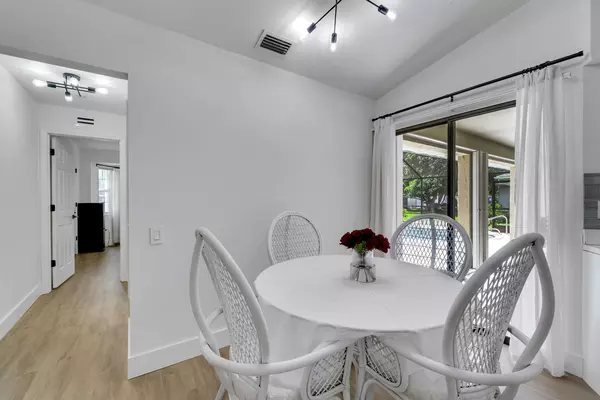 Coliving in Port Charlotte - North Port, Sarasota