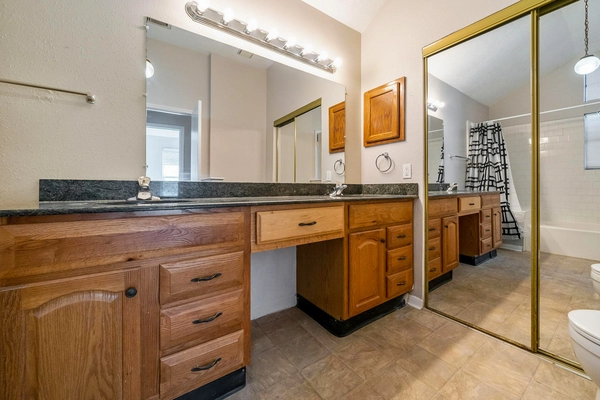 Coliving in Fondren Gardens - Sw Houston, Houston