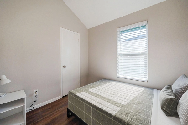 Coliving in Fondren Gardens - Sw Houston, Houston