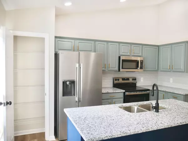 Coliving in College Downs - North Charlotte, Charlotte