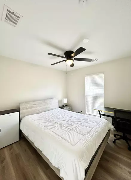 Coliving in College Downs - North Charlotte, Charlotte