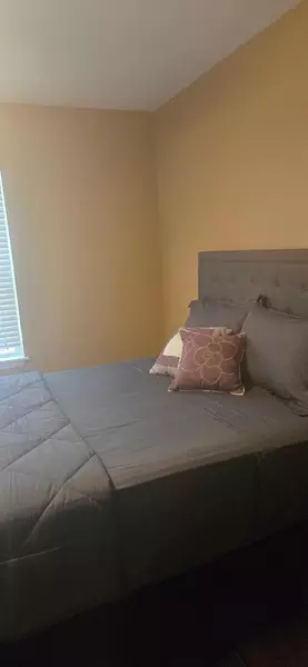 Coliving in Wakefield - Outer Triangle, Raleigh