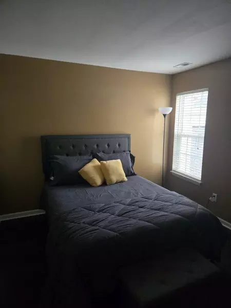 Coliving in Wakefield - Outer Triangle, Raleigh