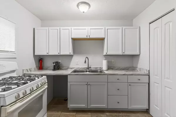 Coliving in Ruskin Heights - KCMO, Kansas City