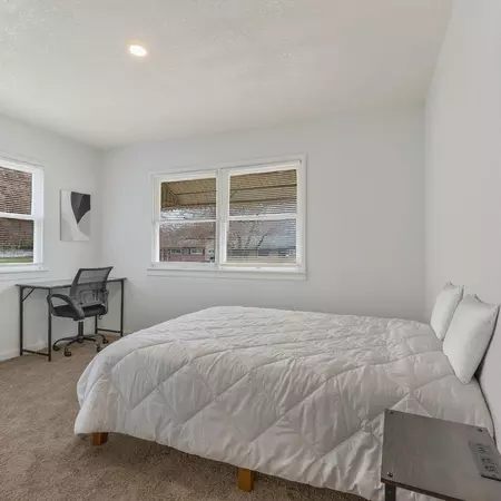 Coliving in Ruskin Heights - KCMO, Kansas City