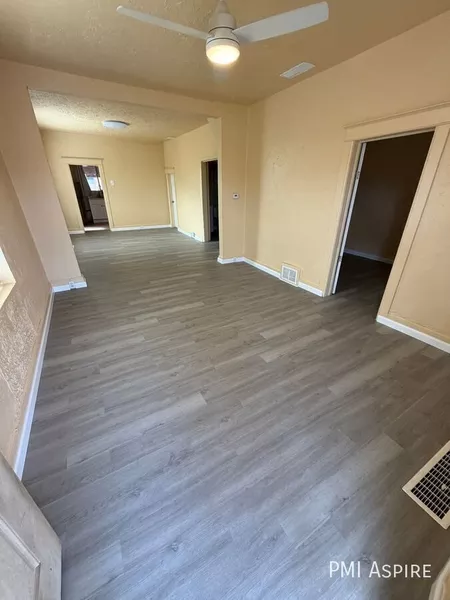 3 bedrooms apartment for rent in Globville - North Denver, Denver