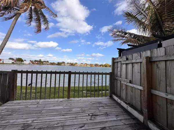 3 bedrooms apartment for rent in Sweetwater - Miami Dade, Miami