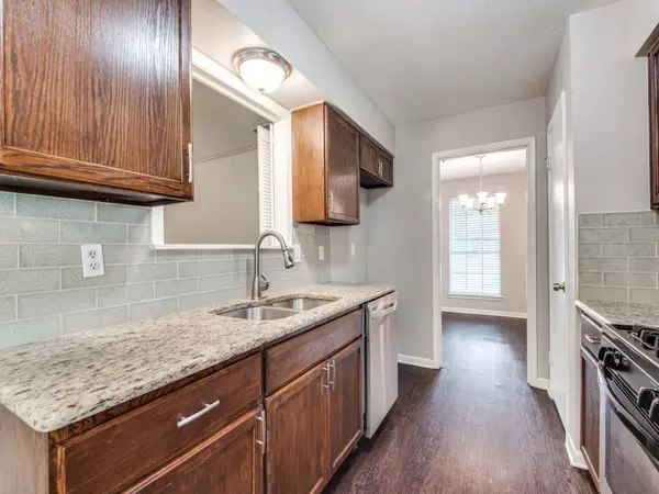 3 bedrooms apartment for rent in Wolf Creek - Sw Dallas, Dallas