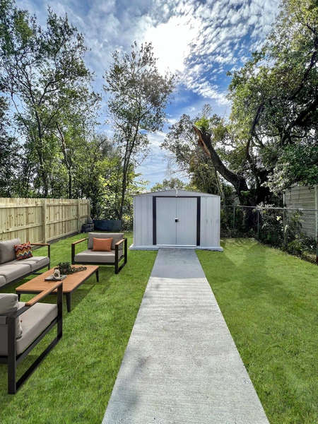 Coliving in Live Oaks Square - East Tampa, Tampa