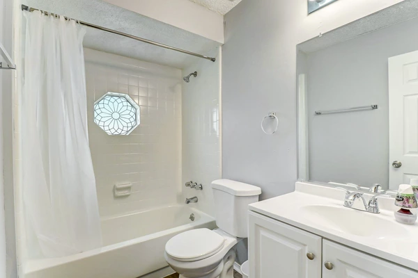 Coliving in Garden City JAX - Northside, Jacksonville