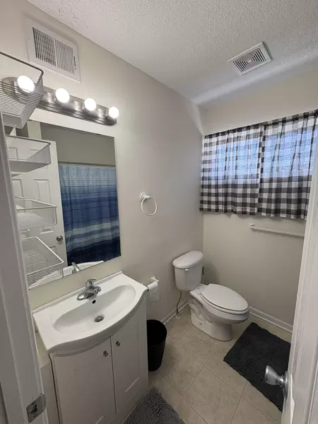 Coliving in Red Bridge - KCMO, Kansas City