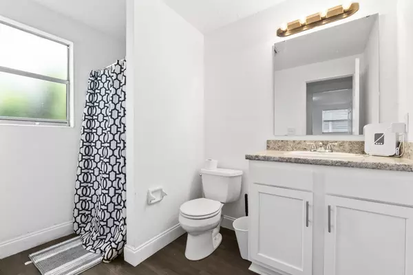 Coliving in Lake Forest - Northside, Jacksonville