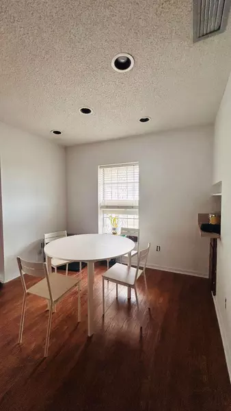 Coliving in Town 'n' Country - West Tampa, Tampa