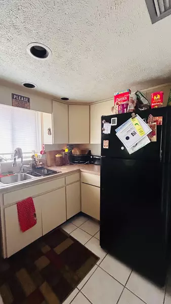 Coliving in Town 'n' Country - West Tampa, Tampa