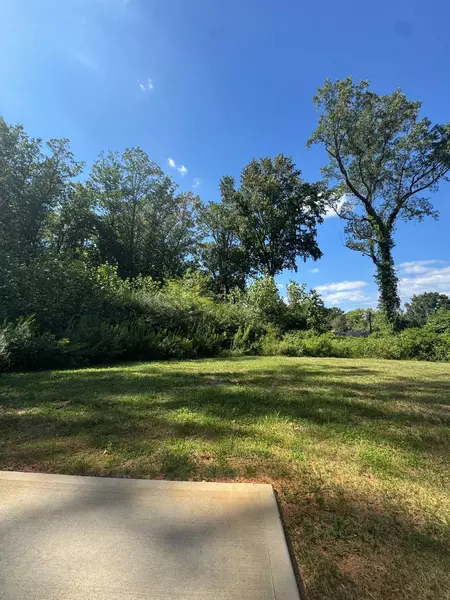 Coliving in Eastway - East Charlotte, Charlotte