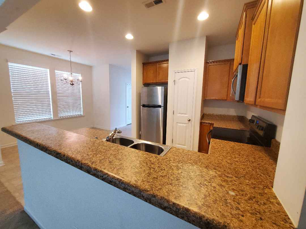 Coliving in Renaissance Park - South Raleigh, Raleigh