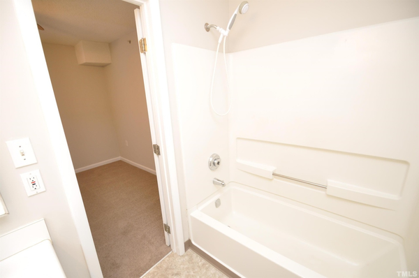 Coliving in Fairmont - Central Raleigh, Raleigh