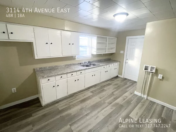 4 bedrooms apartment for rent in Mars Hill - West Indy, Indianapolis