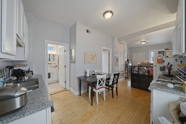 2 bedrooms apartment for rent in Andersonville - Far North Side, Chicago