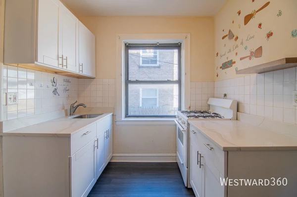 2 bedrooms apartment for rent in West Ridge - Far North Side, Chicago