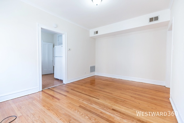 2 bedrooms apartment for rent in West Ridge - Far North Side, Chicago