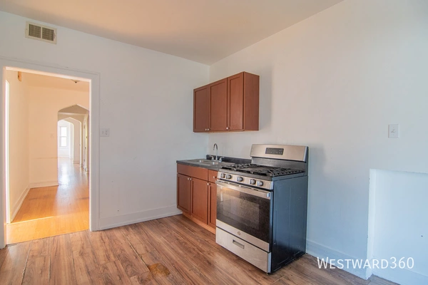 3 bedrooms apartment for rent in South Shore - South Side, Chicago