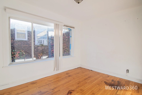 3 bedrooms apartment for rent in South Shore - South Side, Chicago