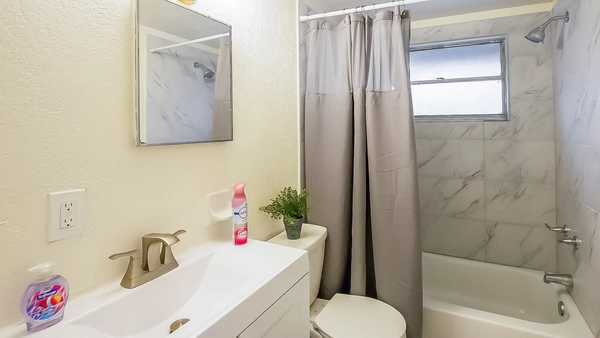 Coliving in University - North Tampa, Tampa