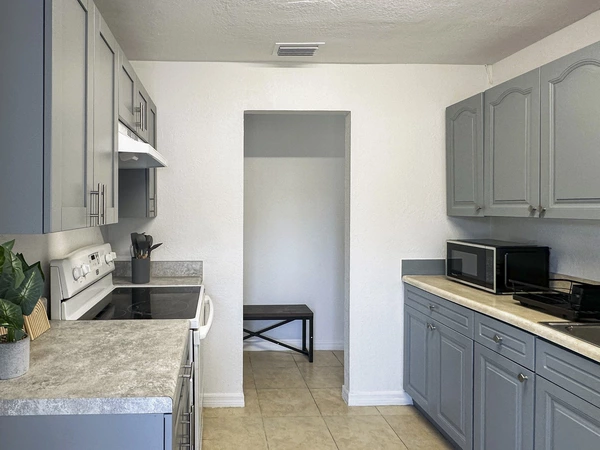 Coliving in Grant Park Tampa - East Tampa, Tampa