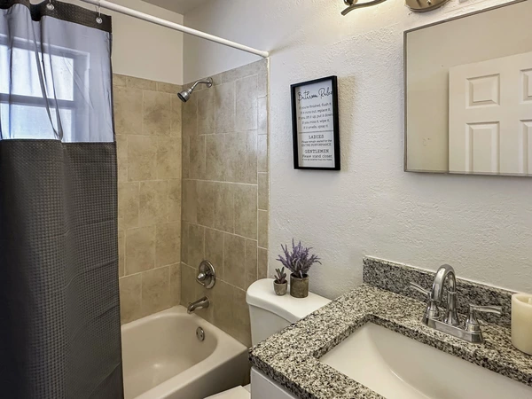 Coliving in Grant Park Tampa - East Tampa, Tampa