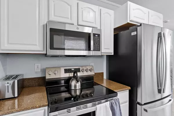 Coliving in Ybor City - Central Tampa, Tampa